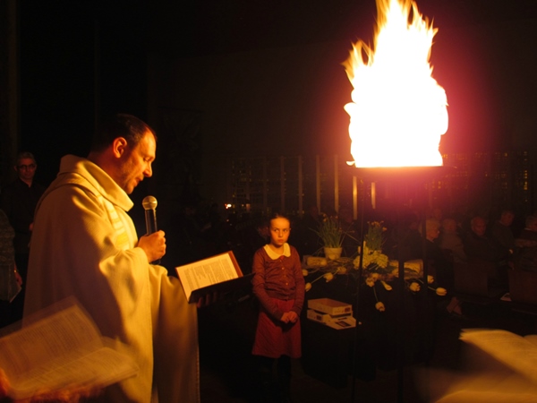 De Goede Week en Pasen 2015 in de Sint-Anna-ten-Drieënparochie, Antwerpen Linkeroever